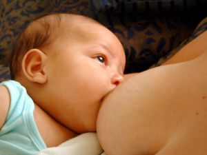 Décollement des membranes : controverse et risques - Bébés et Mamans