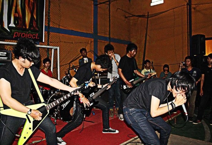 komunitas band indie bandung Forever December ( Screamo