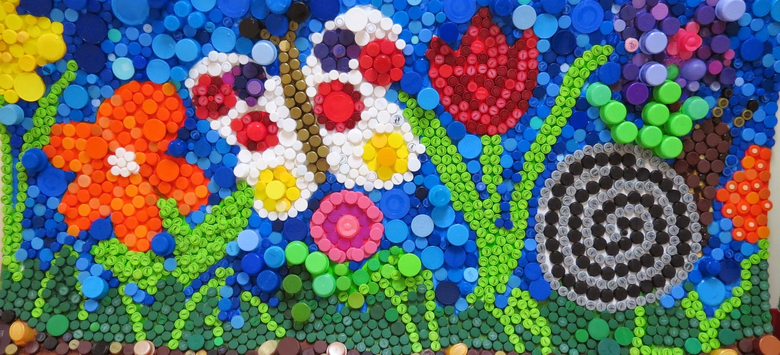AESGATE Recycled Bottle Cap Art