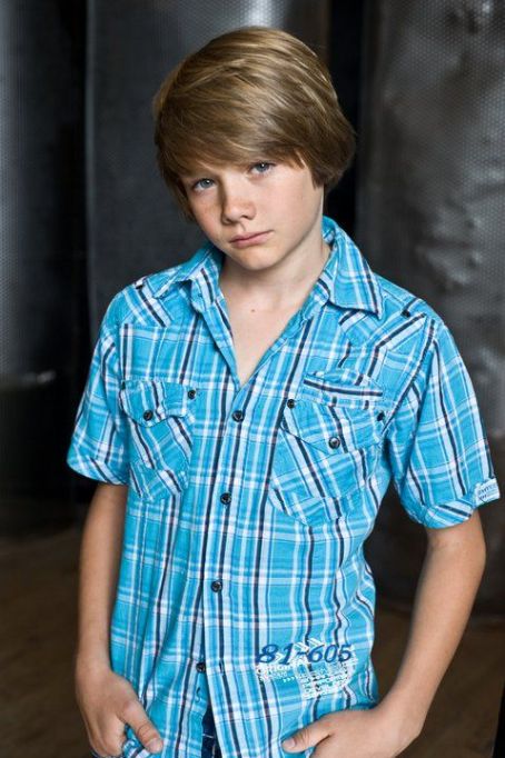 Dakota Goyo - Photo Set Dakota Goyo - Photo Colection