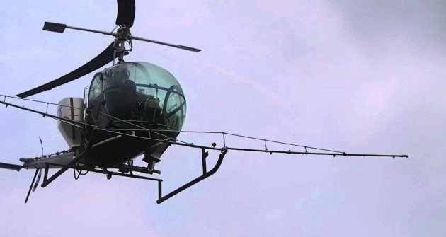 Έπεσε ελικόπτερο με τρεις επιβαίνοντες στο Σχοινιά – Δύο νεκροί Έπεσε ελικόπτερο με τρεις επιβαίνοντες στο Σχοινιά – Δύο νεκροί
