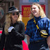 rocco ritchie a spasso con madonna rilancia il marsupio a tracolla