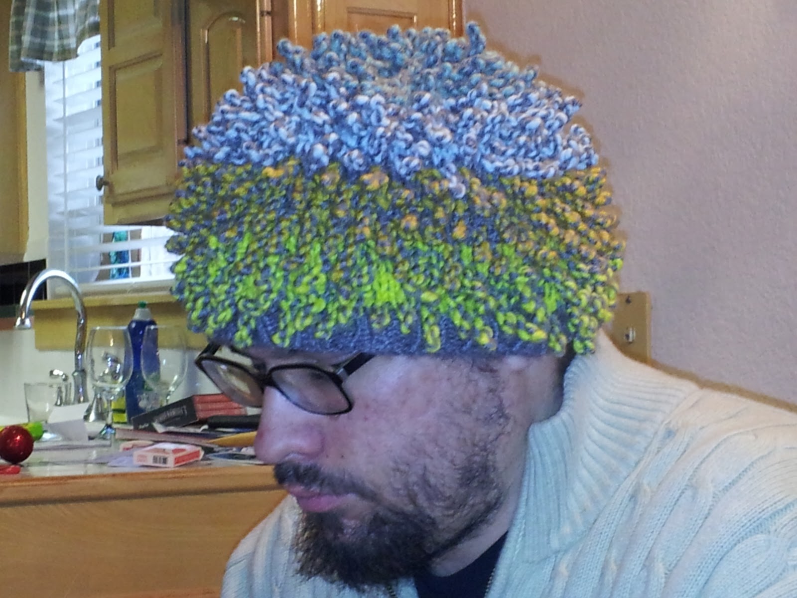 Knitting is a Romantic Drama: Knobbie Hat for Zero