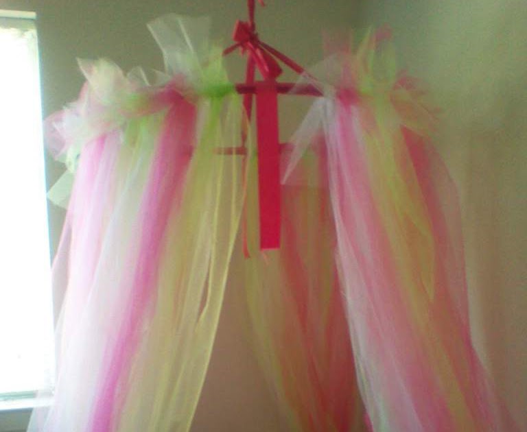 Princess Dazzle How to make a tulle bed canopy!