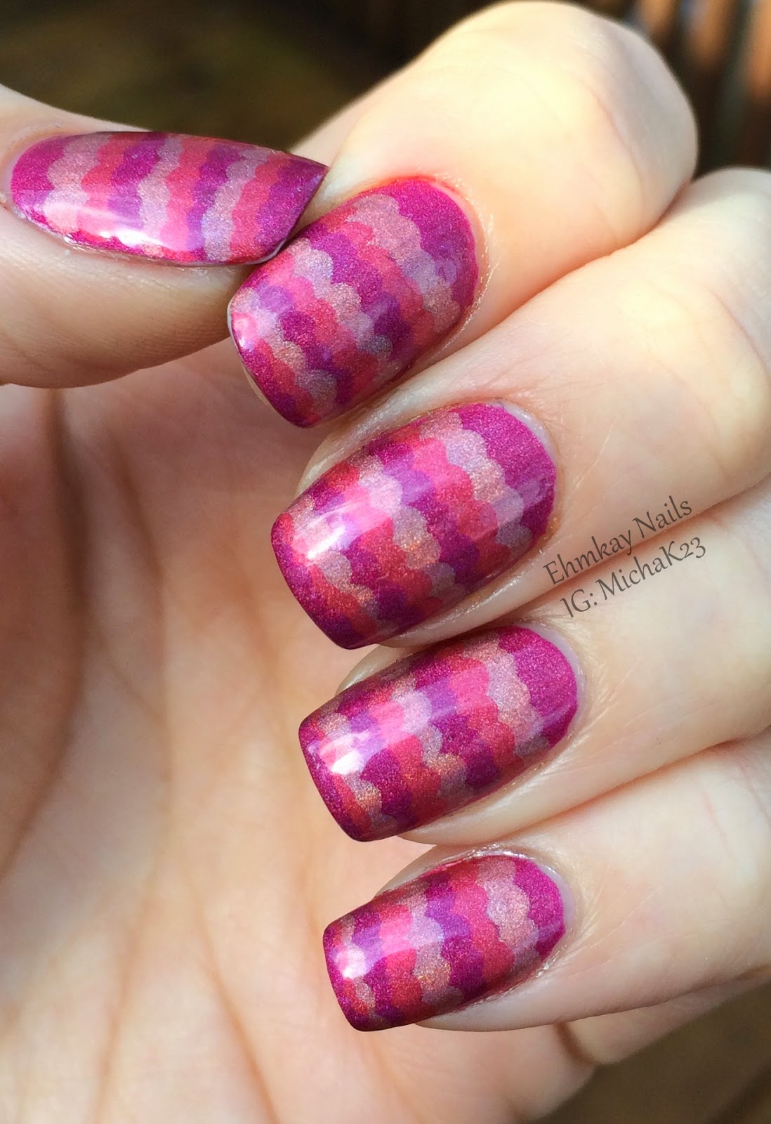 ehmkay nails: China Glaze OMG Holographic Ruffle Nail Art ehmkay nails: China Glaze OMG Holographic Ruffle Nail Art