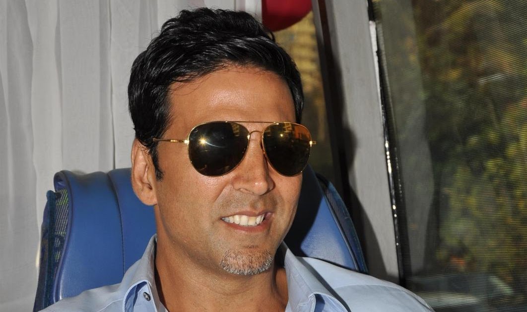 BOLLYWOOD STAR NEWS: KNOW MORE ABOUT SUPER STAR akshay kumar Biography