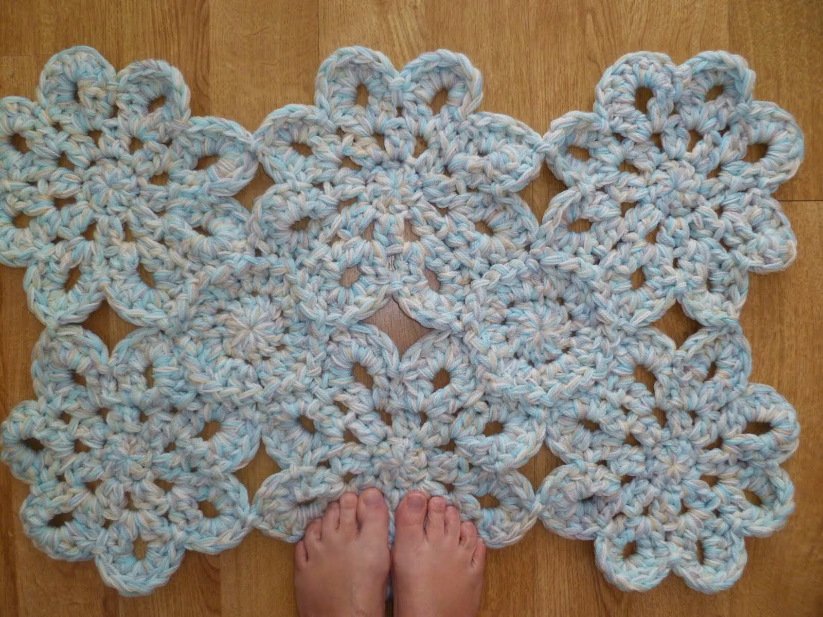 Giant flower bath mat 2011