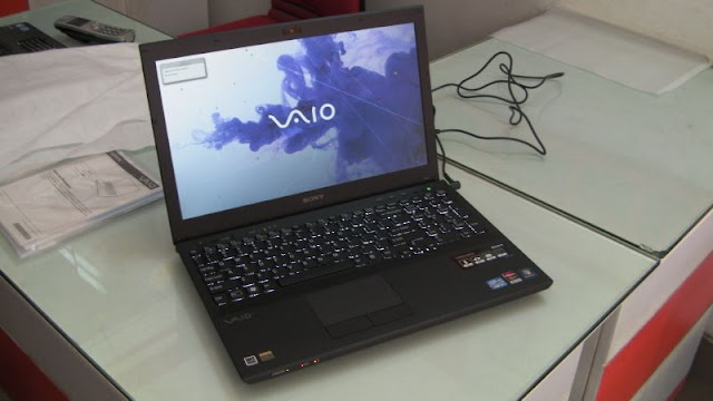 Laptop cũ Sony Vaio VPC-SE2EFX/B, core i7 vỏ nhôm ram 6g card rời giá 10,5 triệu máy đẹp 95