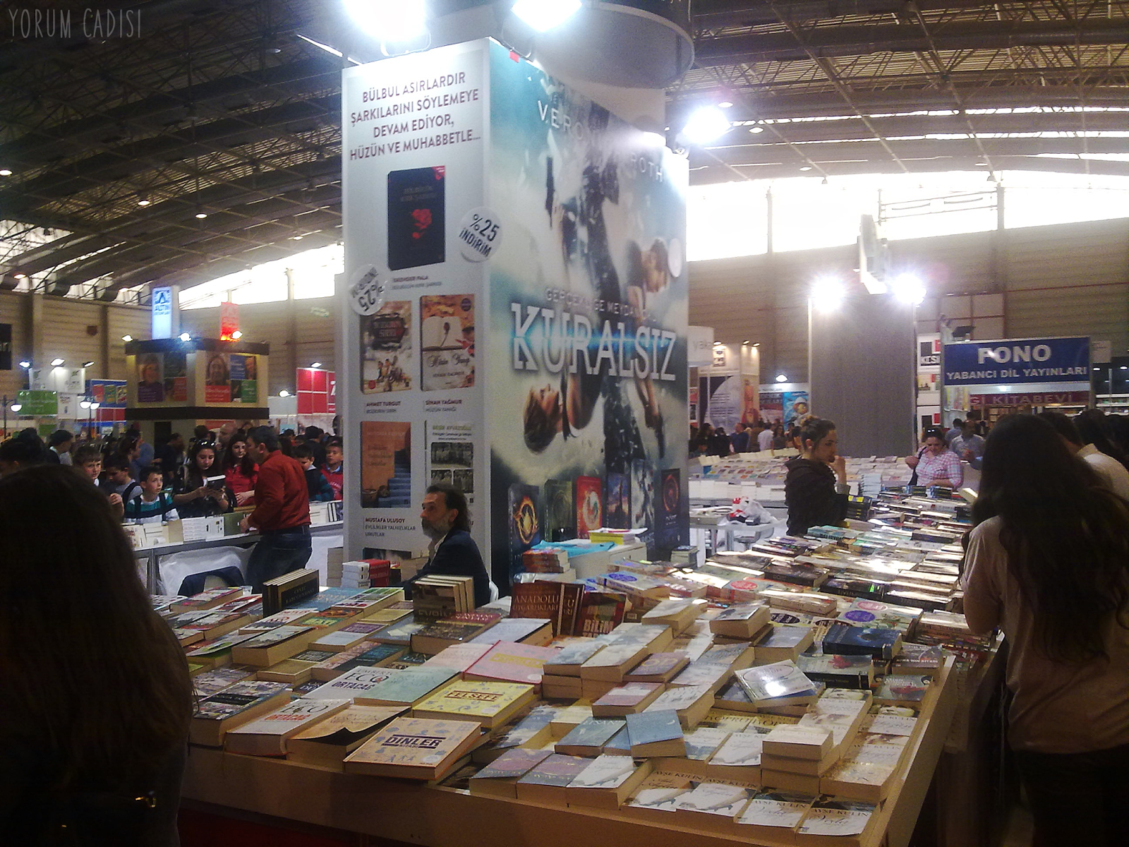 20. İzmir Kitap Fuarı-Yorum Cadısı