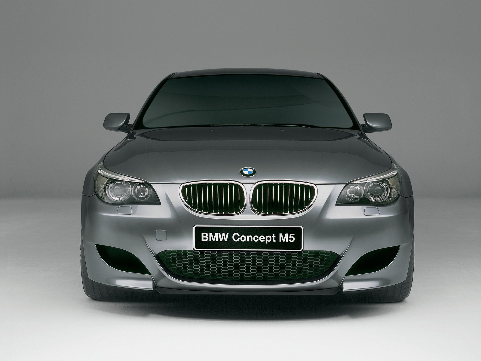 http://4.bp.blogspot.com/-38aTXtz1JuY/UNnqfwx4LxI/AAAAAAAADm8/3hk7juDSOeo/s1600/2013_BMW_M5_wallpaper_(2).jpg