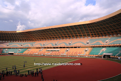 Salah Satu Tribun Lagi Salah Satu Tribun Lagi