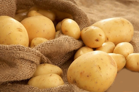 Cách làm mặt nạ khoai tây giúp da đẹp và trắng sáng