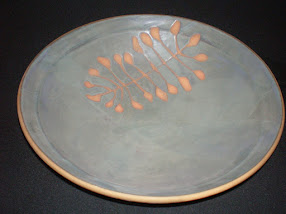 BOWL CERAMIC (pieza realizada en torno alfarero y decorada con  la tecnica de reserva.)