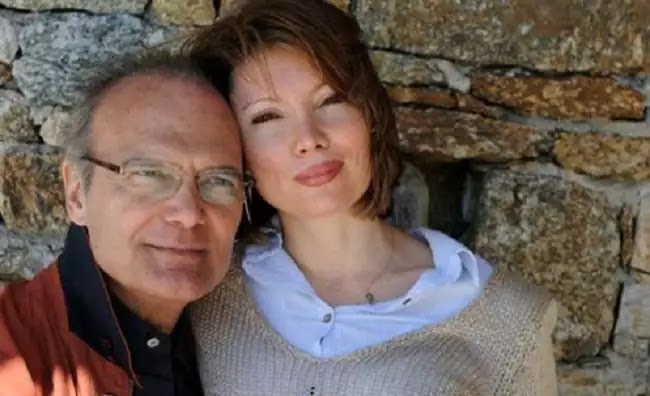 Ξέσπασε η σύζυγος του Αλέξανδρου Βέλιου: “Ας σεβαστούν τον πόνο μου” Ξέσπασε η σύζυγος του Αλέξανδρου Βέλιου: “Ας σεβαστούν τον πόνο μου”