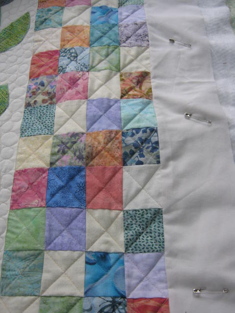 Love Laugh Quilt: A garden quilt