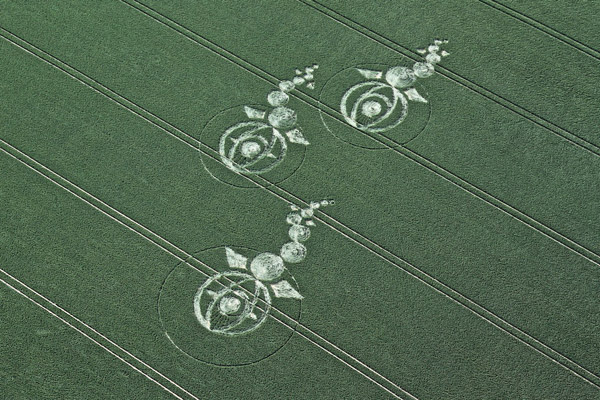Círculos de las cosechas 20120610+crop+circle+triple