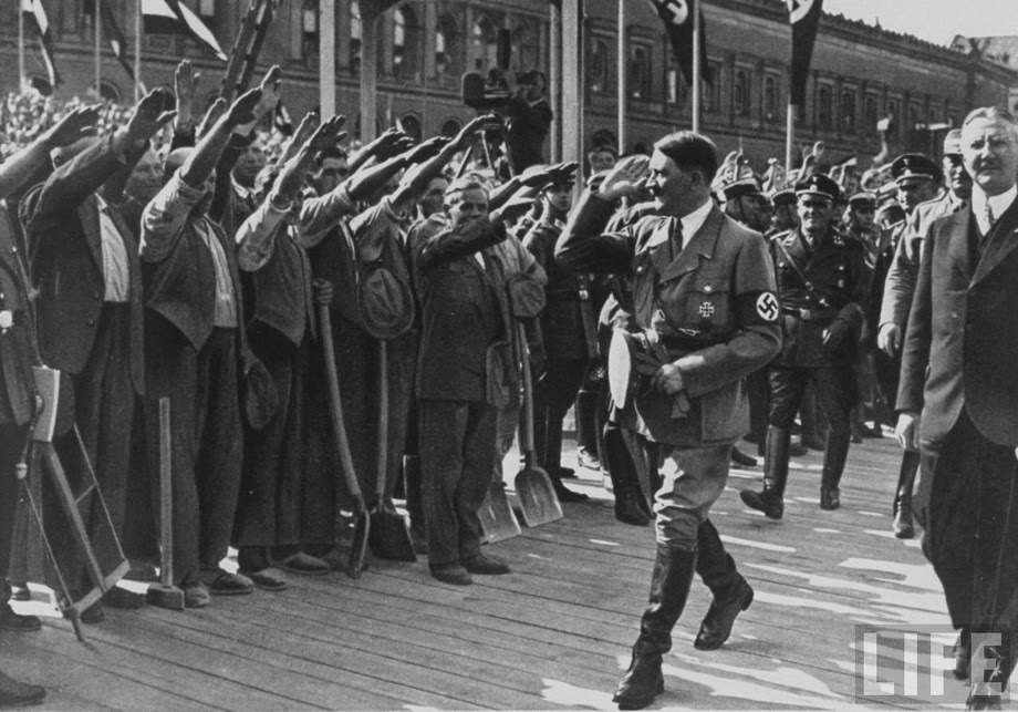Amazing Historical Photo of Adolf Hitler on 5/15/1932 