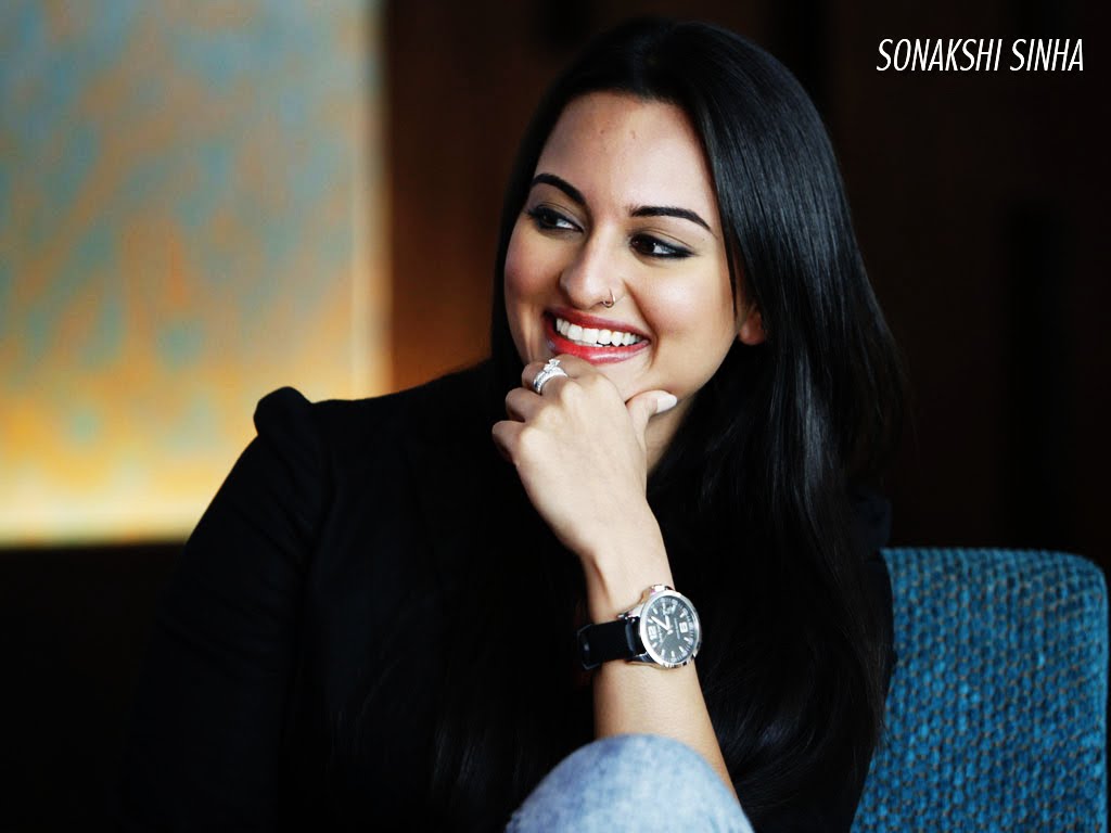 http://4.bp.blogspot.com/-3C-coDIPA8c/UAVnqOzfr0I/AAAAAAAAPVY/E6pwgBypsLQ/s1600/sonakshi-sinha-Hot-Sexy-pic-1-21.jpg