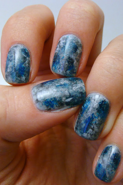 casa de polish abstract nails