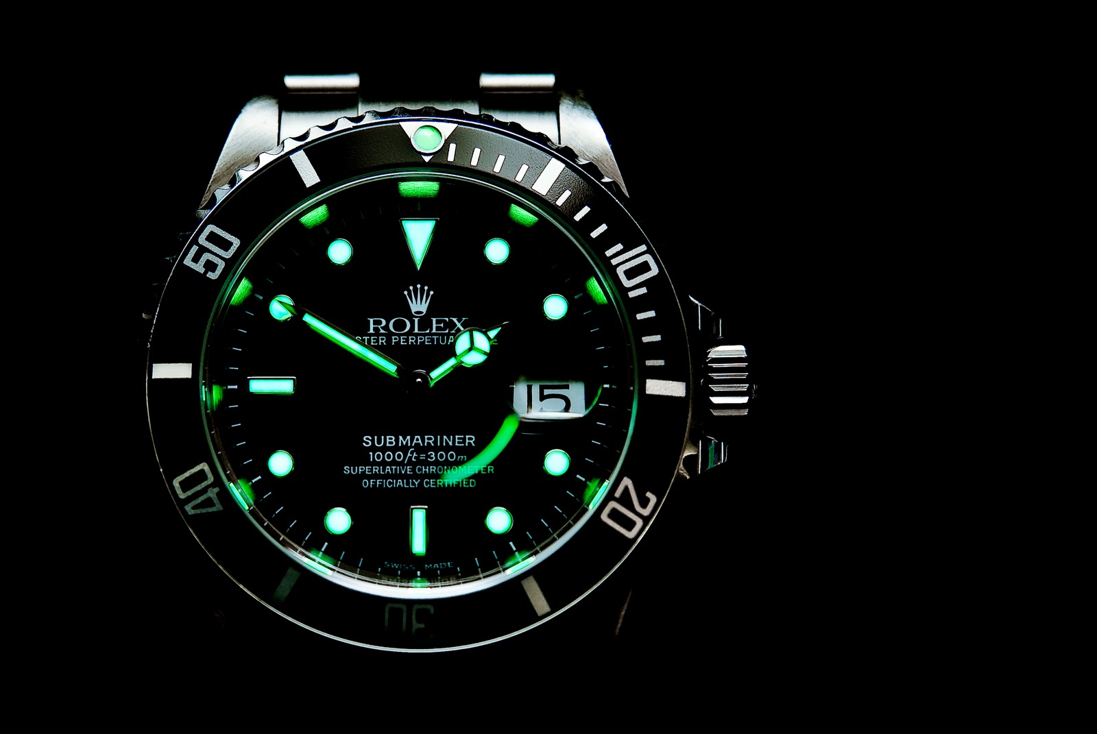 Central Wallpaper: Stunning HD Watch Wallpapers