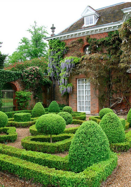 amazing home and courtyard garden
