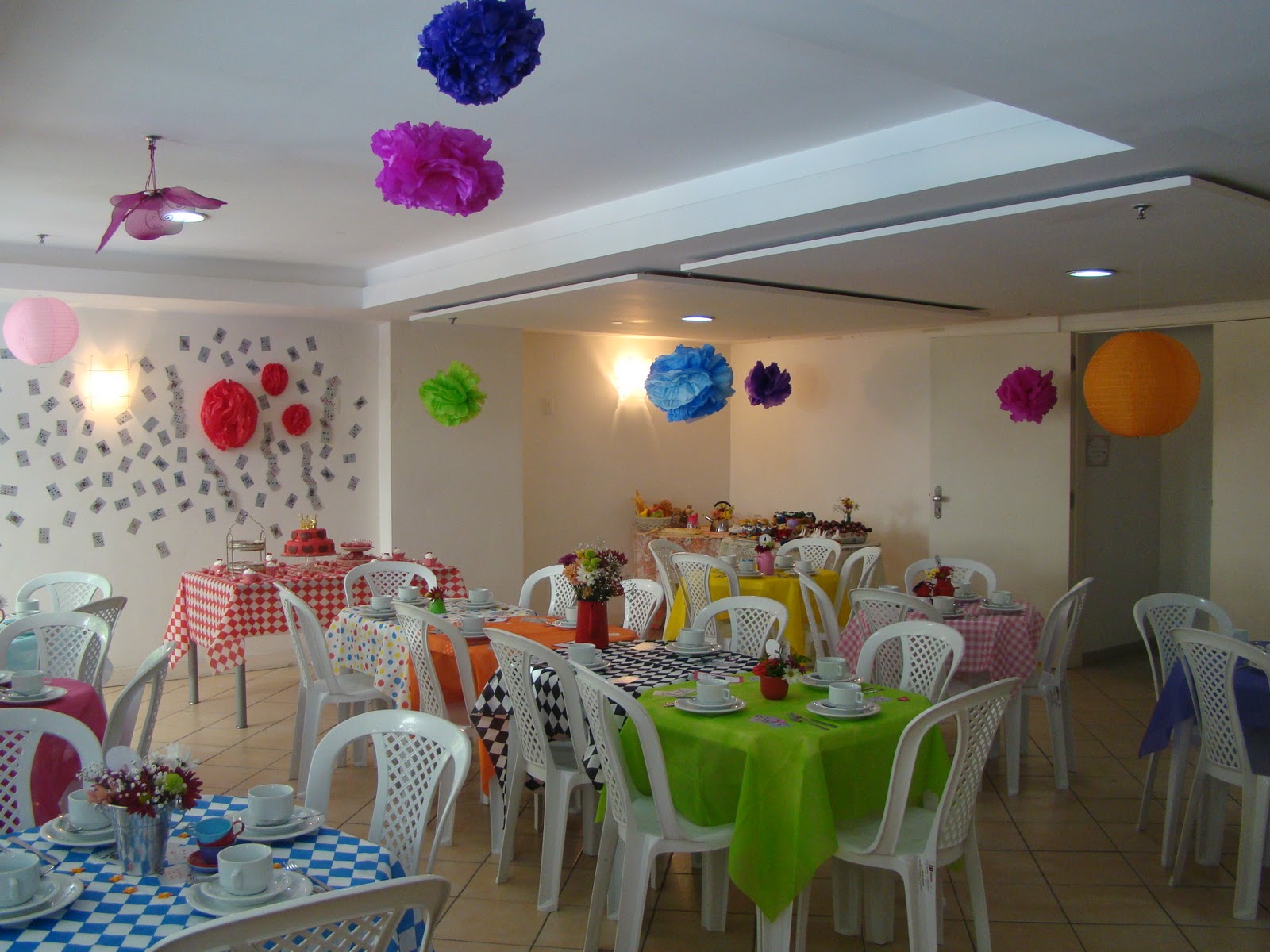 decoracao festa simples:Woncakes – Doces Fantásticos!: Dicas de Decoração – Chá de Alice decoracao festa simples:Woncakes – Doces Fantásticos!: Dicas de Decoração – Chá de Alice