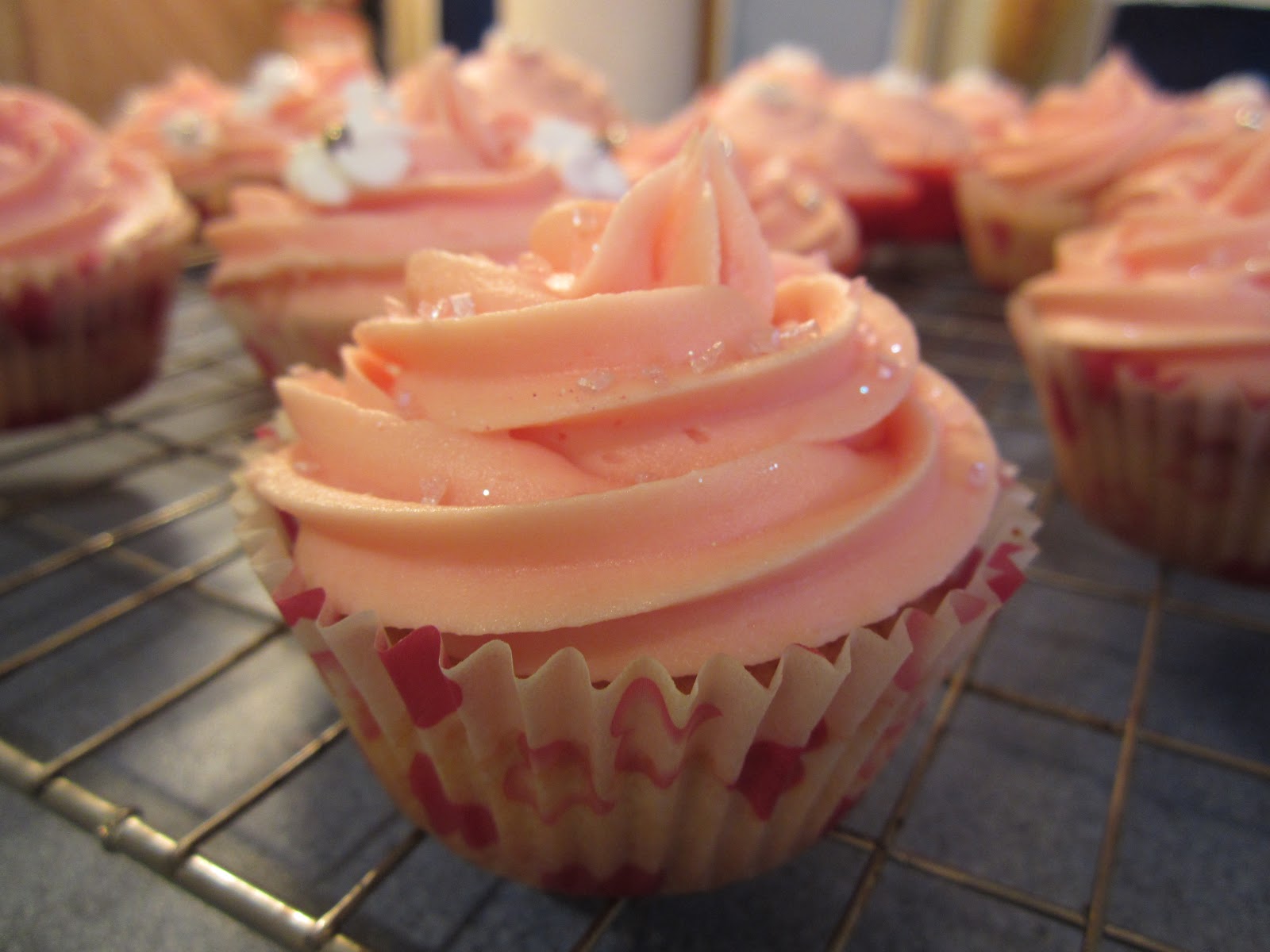 Classic Iced Cupcakes Crafty Weekend Craft projects for the weekend