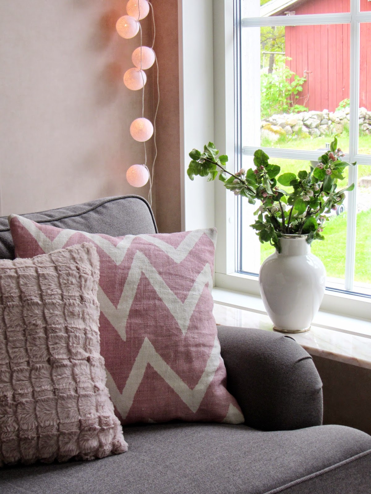 Sofis husdrömmar: rosa vardagsrum och lite trädgårdstankar.