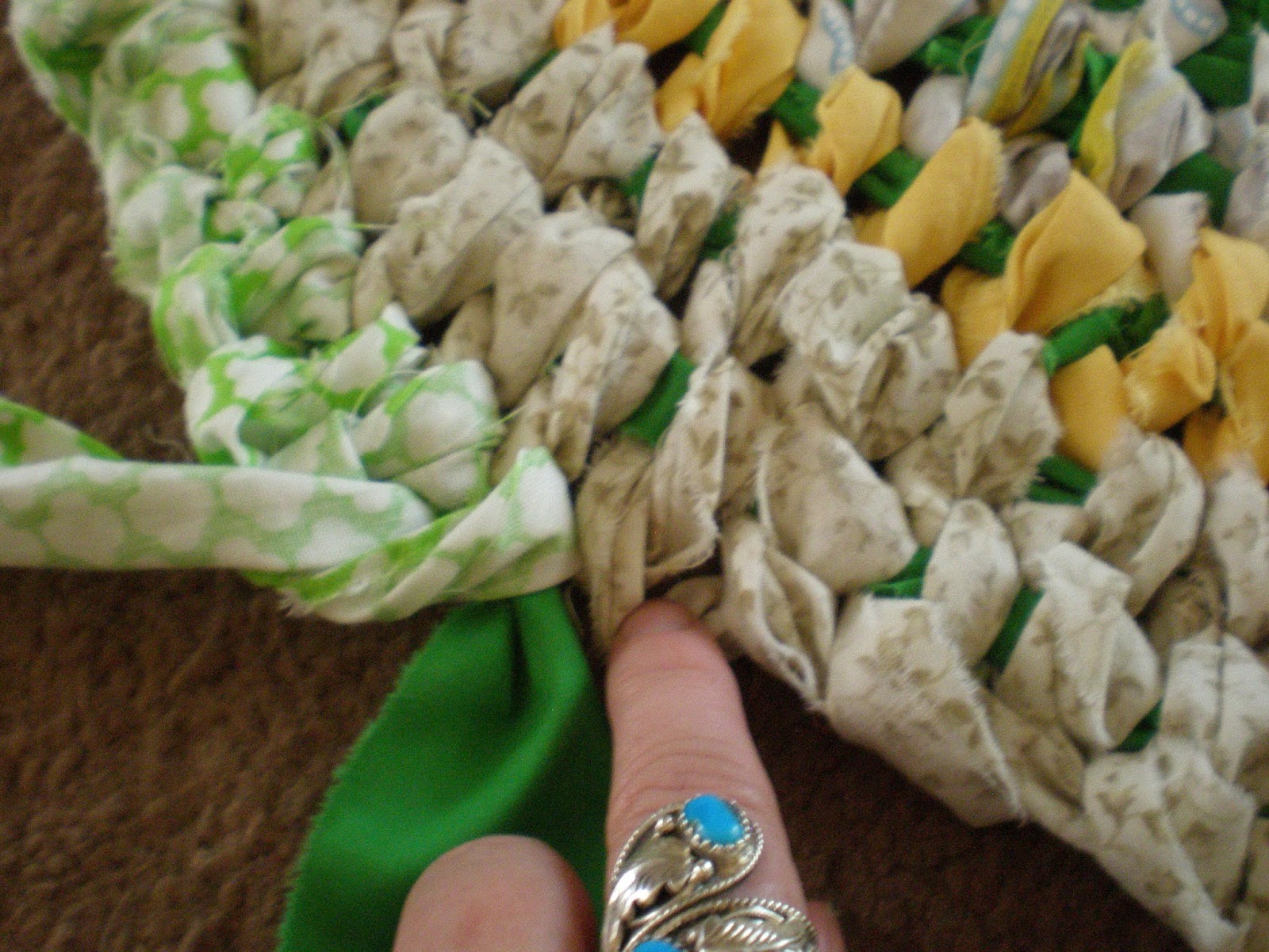 A Tiny Home Companion Toothbrush Rag Rug Tutorial