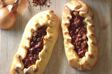 How to Make Beef and Kashkaval Pide Recipe