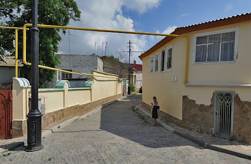 Переулок Ломаный в Евпатории