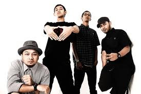 Bondan Prakoso Feat. Fade To Black Kita Selamanya