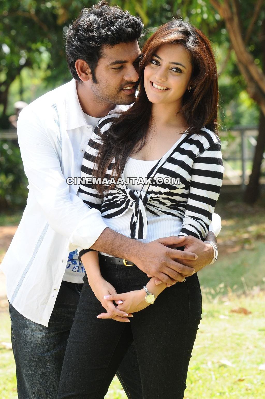 http://4.bp.blogspot.com/-3Kw88UD7uFk/T6qRhFMm60I/AAAAAAAAEJw/PHpw9lZQMWM/s1600/Nisha+Aggarwal+In+Ishtam+Movie+New+Latest+Images+(11).jpg