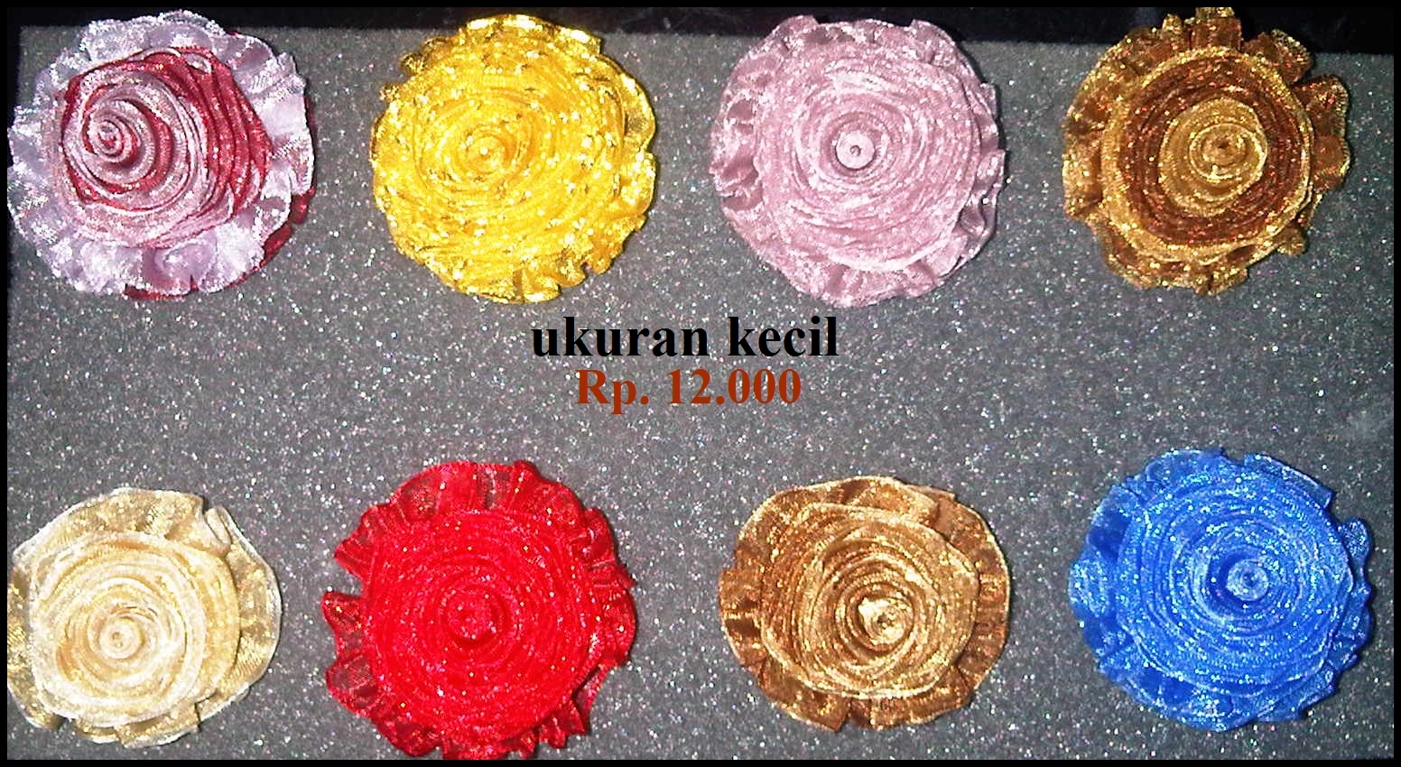 Rp. 12.000 - 15.000(kombinasi 2 warna) diameter 4cm
