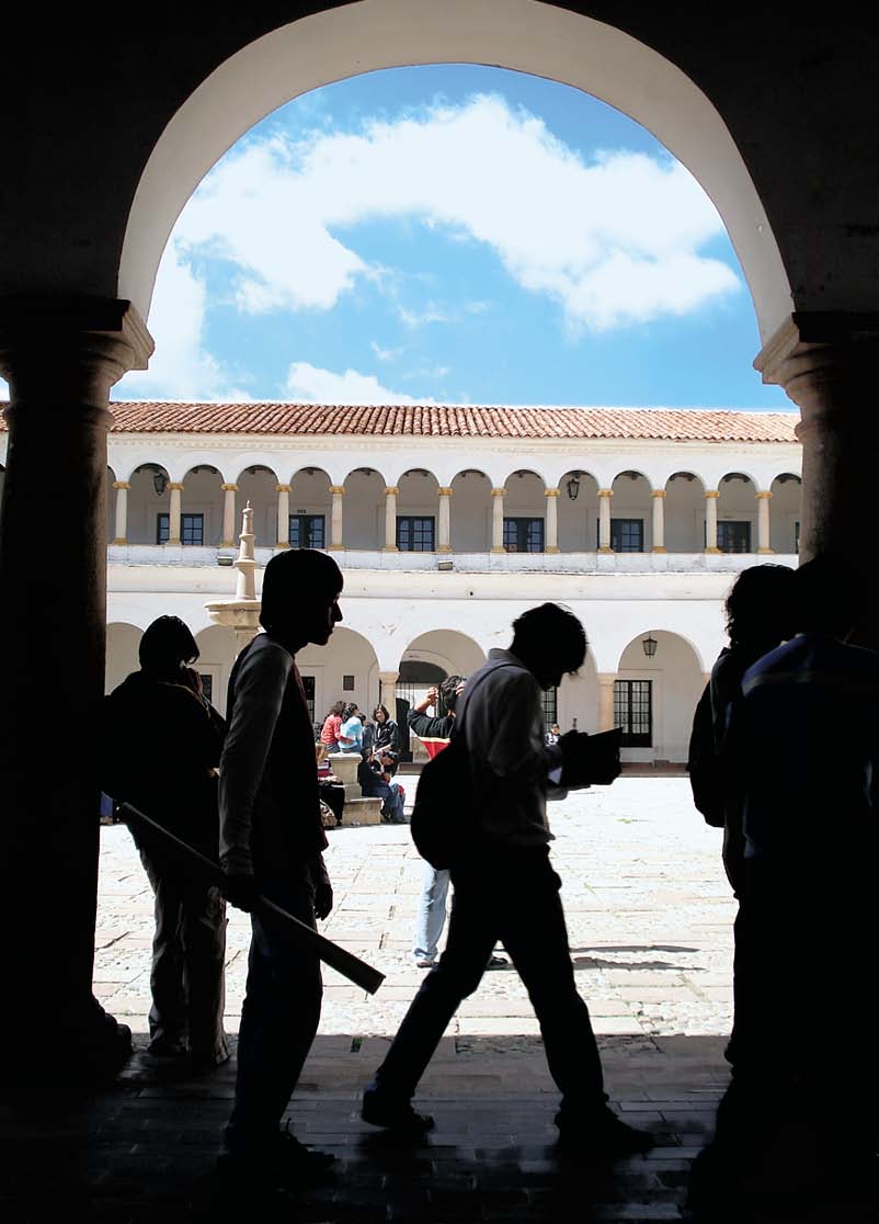 Una Universidad para la empresa y la sociedad - UniBolivia La universidad hoy en día
