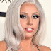Lady Gaga canta sem microfone e surpreende público na "Cheek To Cheek Tour"