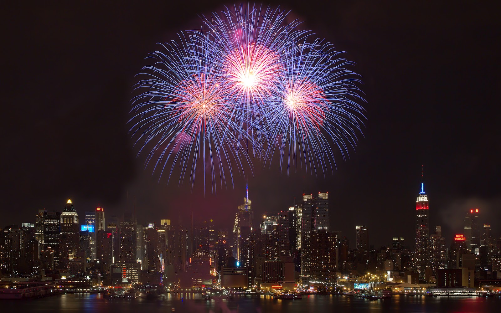 http://4.bp.blogspot.com/-3MqtNcxQ4r4/T7qaBm5sGOI/AAAAAAAAdYY/wcw1moEhx1Q/s1600/Fuegos-Artificiales_imagenes-de-fondo-hd.jpg