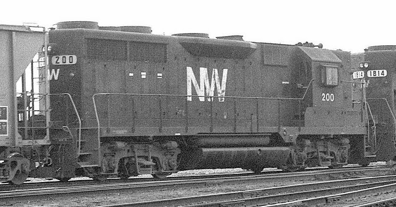 Eddie's Rail Fan Page: Norfolk & Western Railroad EMD GP 35's at work