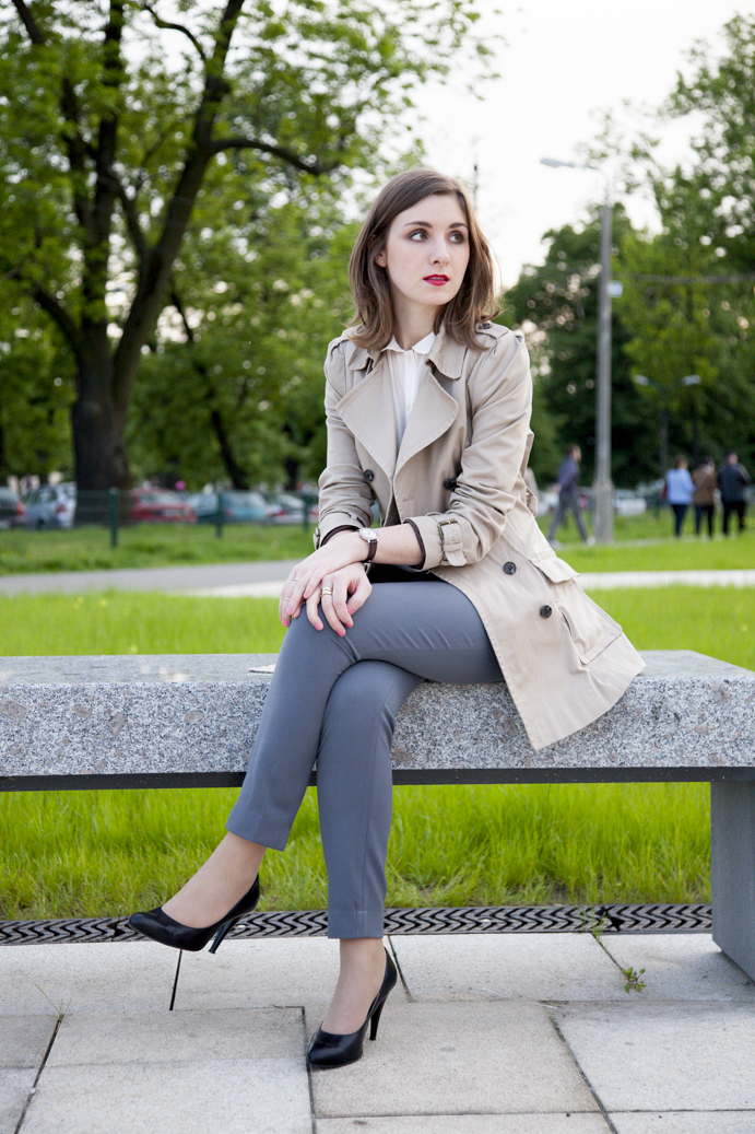 Tiger in the Flowers – Working girl #6 Trench
