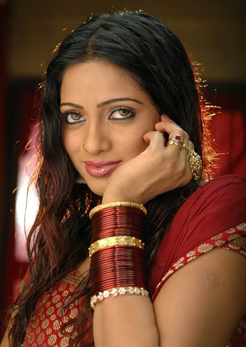 hot tv anchor udaya bhanu exposing ~ Cine wallet