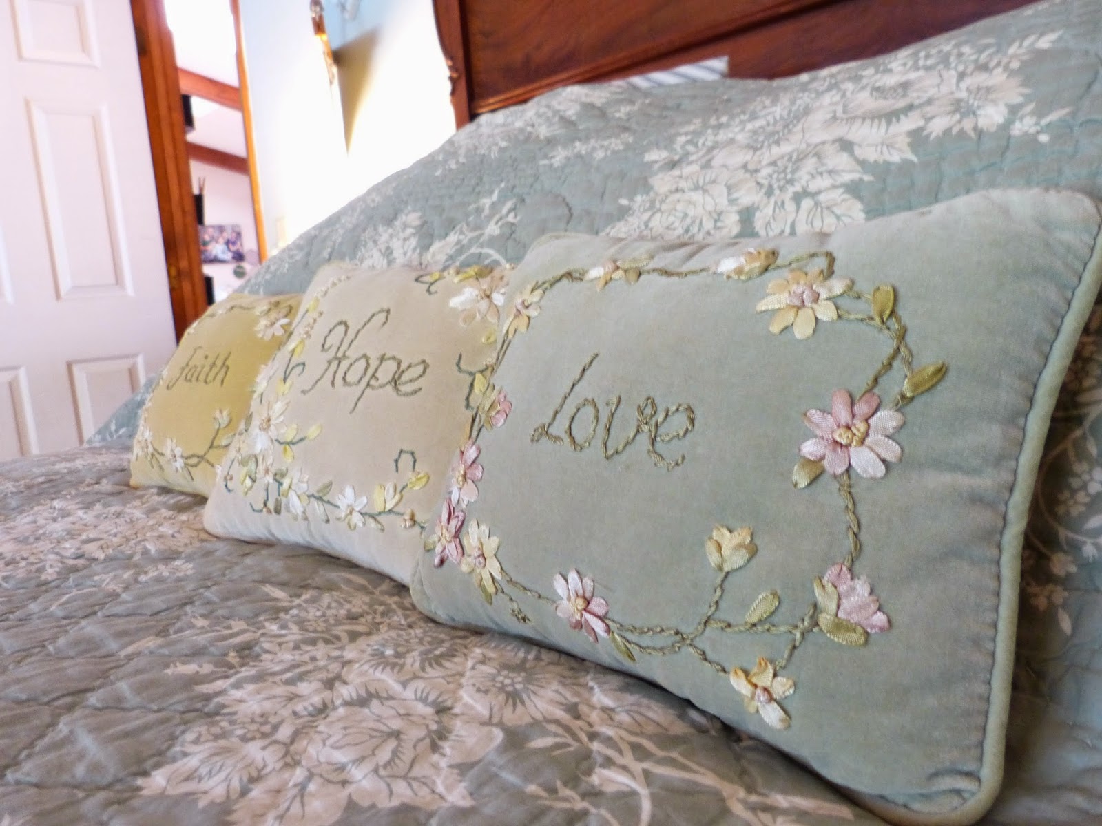 Creating a Beautiful Life on Less Home Tour with Monica... www.blissfulanddomestic.com