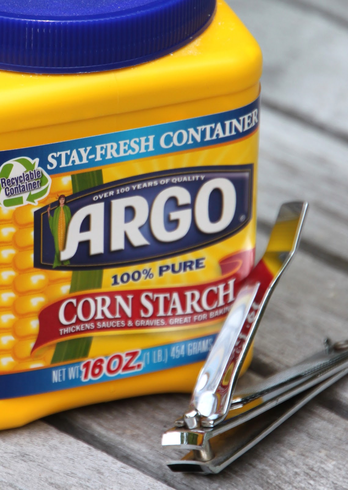 Tilly's Nest How to Trim A Chicken's Toenails