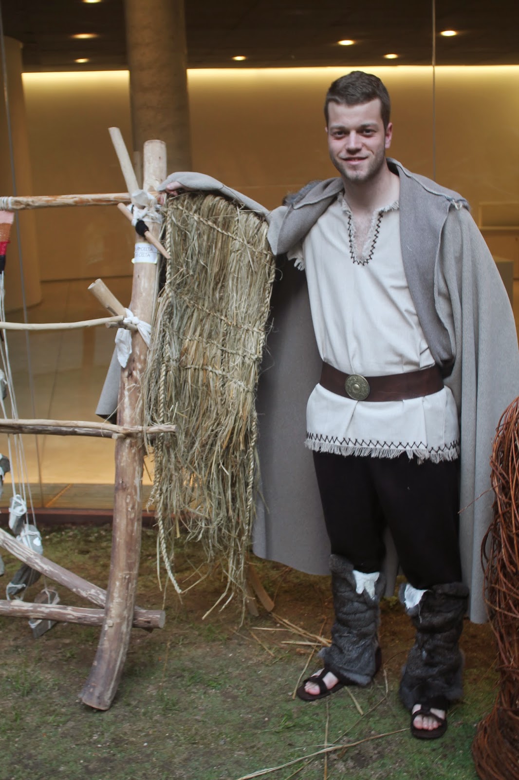 TRAJES ARDE LUCUS DON BOTON