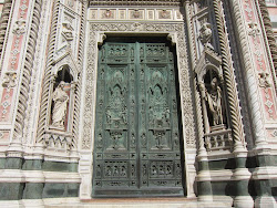 Porte de bronze de la cathédrale