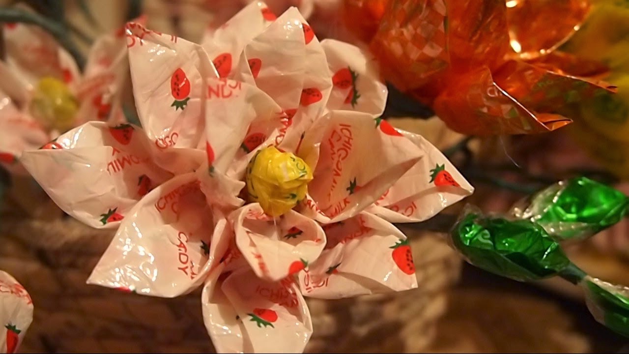 CREATE A HOBBY Flowers Made of Candy Wrapper