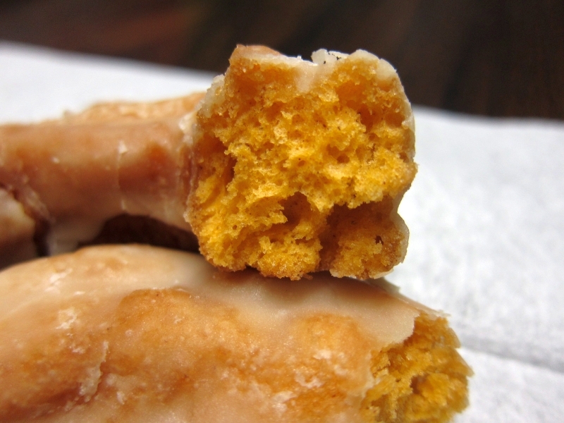 Review Entenmann's Pumpkin Donuts Brand Eating