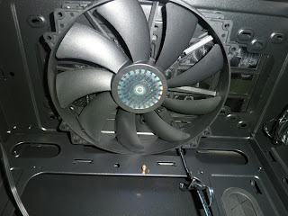 Mel's Gaming Blog: Cooler Master Storm Trooper Review (What they didn't