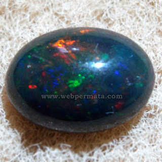 Web Batu Permata, black opal Kalimaya, nyala kembang api dalam batu