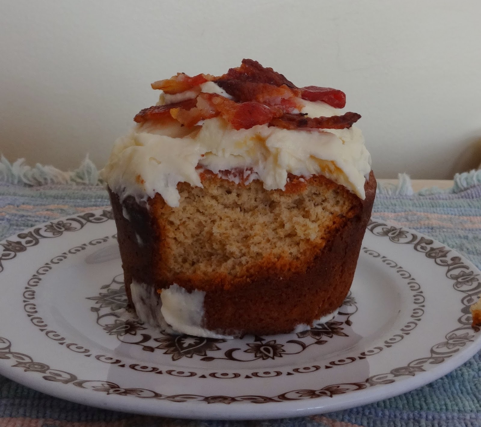 Crafty Kat Buttered Pancake Cupcakes with Maple Bacon Cream Cheese