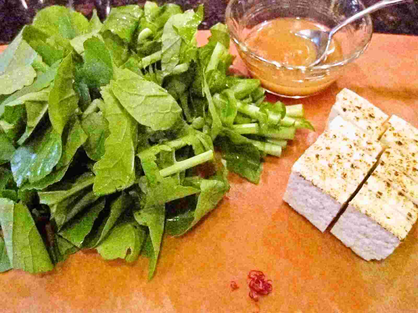 Recipes for Tom Tofu to daikon no happa no miso itame / tofu and